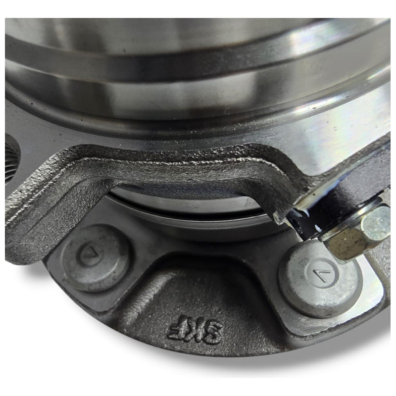 Maza Delantera 4x2  C/abs Nissan Np300 Frontier Original