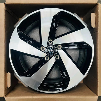 Rin De Aluminio Volkswagen Milton De 18  Con 5 En 112 Mm Negro