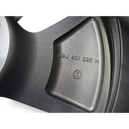 Rin De Aluminio Volkswagen 17 5/112 Gris Brillante Original Negro