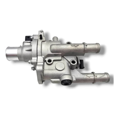 Brida Toma Agua Con Termostato Gm Sonic 13/18 1.6l Original