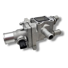 Brida Toma Agua Con Termostato Gm Sonic 13/18 1.6l Original