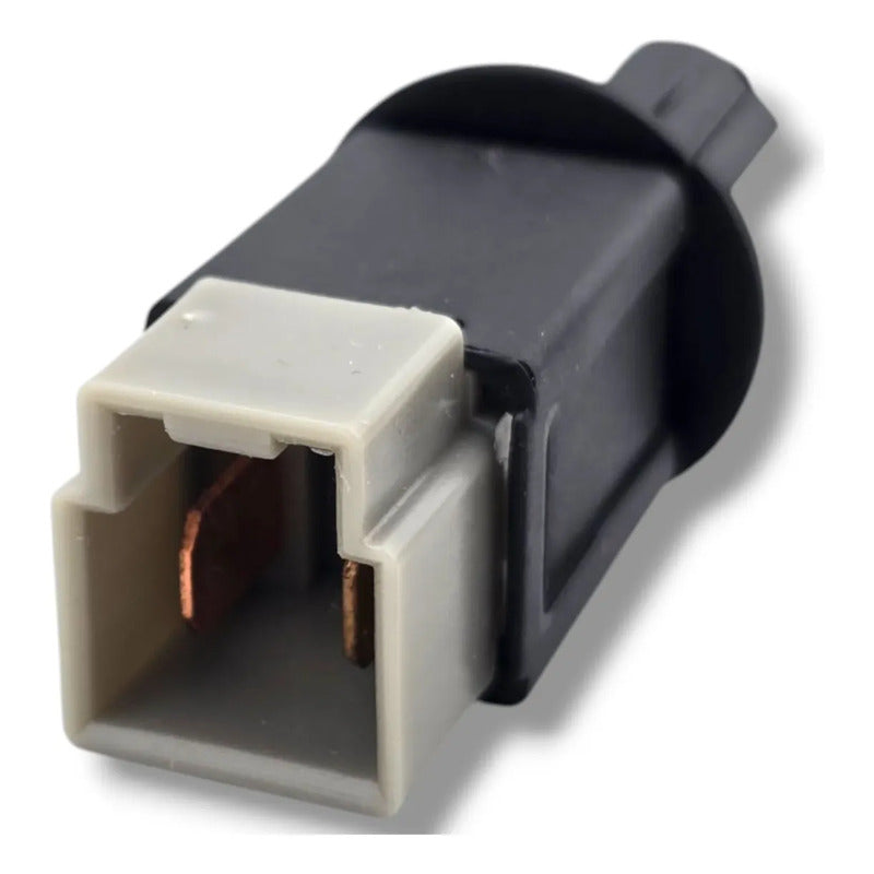 Interruptor Stop Freno Nissan Versa Sentra Tiida Original