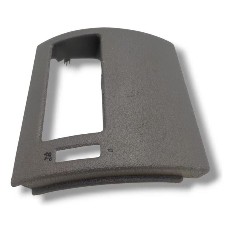 Mascarilla Lateral Derecho De Tablero Volkswagen Pointer