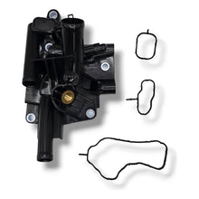 Brida Toma Agua Nissan Versa 2020-2022 Kicks 2016-2021