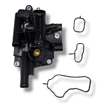 Brida Toma Agua Nissan Versa 2020-2022 Kicks 2016-2021